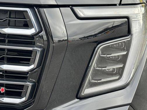 2025 GMC Yukon 4WD AT4