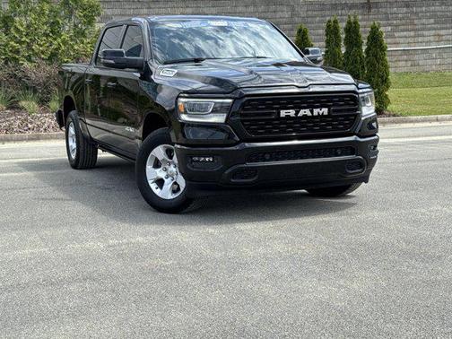 Diamond Black Crystal Pearlcoat 2023 RAM 1500 Big Horn/Lone Star