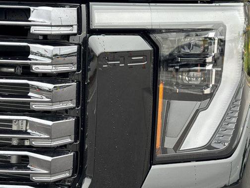 2025 GMC Sierra 3500 Denali