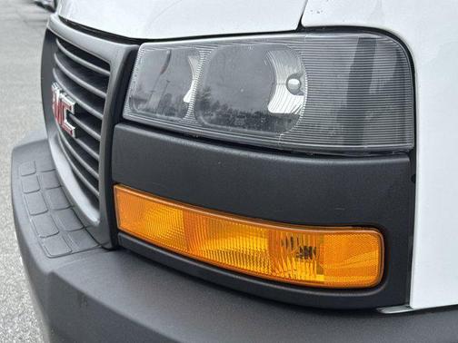 2022 GMC Savana 2500 Work Van