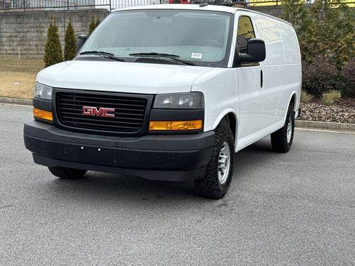 2022 GMC Savana 2500 Work Van