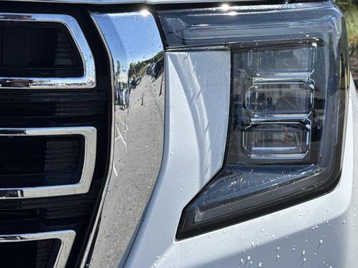 Summit White 2023 GMC Yukon SLT