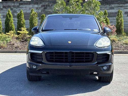 2017 Porsche Cayenne Platinum Edition