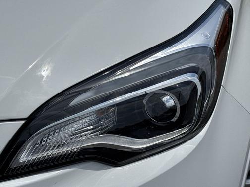 Summit White 2020 Buick Envision FWD Essence