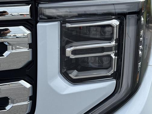 Glacier White Tricoat 2026 GMC Sierra 1500 Denali