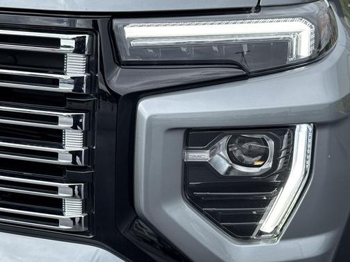 Sterling Metallic 2024 GMC Canyon Denali