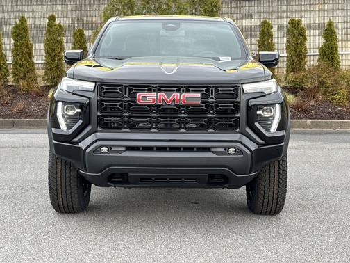 Onyx Black 2026 GMC Canyon Elevation