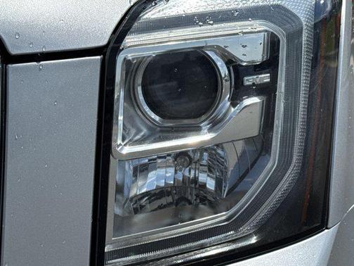 2020 GMC Yukon XL SLT