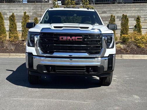 2025 GMC Sierra 2500 Base