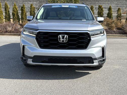 2024 Honda Pilot Touring 8-Passenger