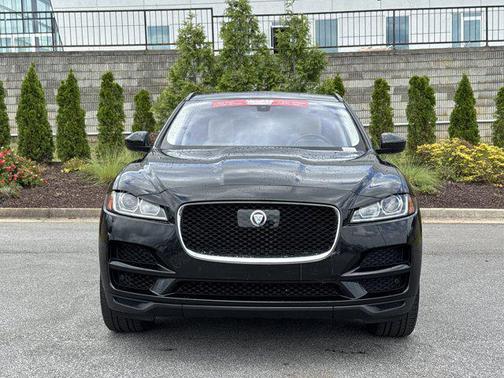 PURPLE 2019 Jaguar F-PACE 25t Premium