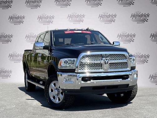 Brilliant Black Crystal Pearlcoat 2016 RAM 2500 Laramie