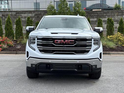 Glacier White Tricoat 2026 GMC Sierra 1500 SLT