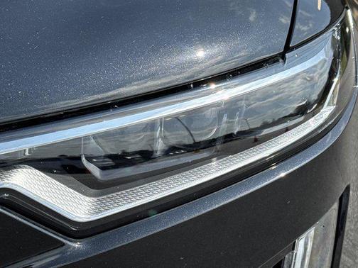 2022 Cadillac XT6 Premium Luxury FWD