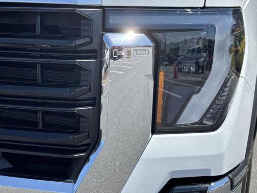 2025 GMC Sierra 2500 Base
