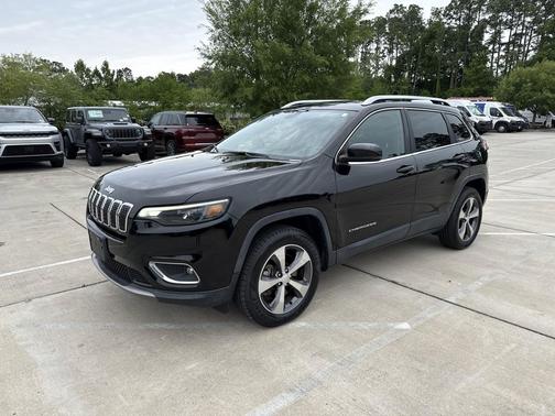 Diamond Black Crystal Pearlcoat 2019 Jeep Cherokee Limited