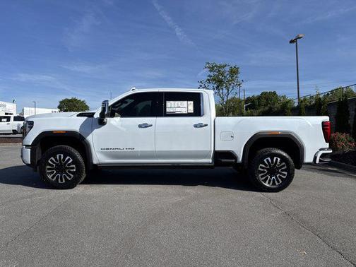 Glacier White Tricoat 2026 GMC Sierra 2500 Denali Ultimate