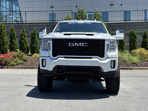 White Frost Tricoat 2022 GMC Sierra 2500 Denali