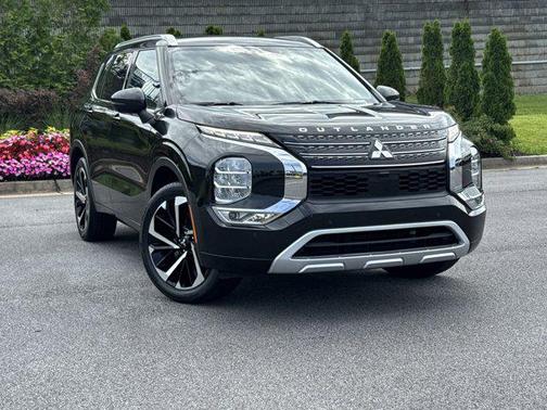2022 Mitsubishi Outlander SEL Special Edition 2WD