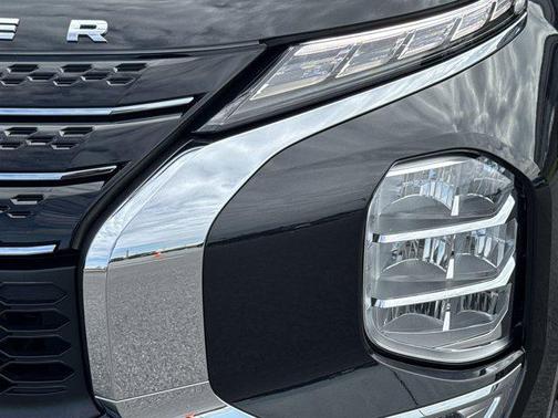 2022 Mitsubishi Outlander SEL Special Edition 2WD