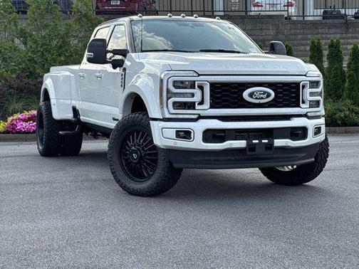 2024 Ford F-450 Platinum