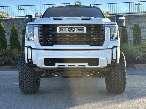 2025 GMC Sierra 2500 Denali