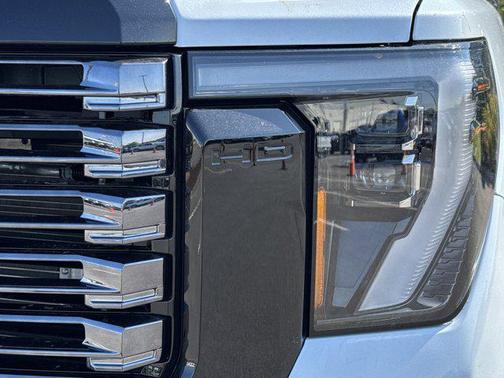 Glacier White Tricoat 2026 GMC Sierra 2500 Denali Ultimate