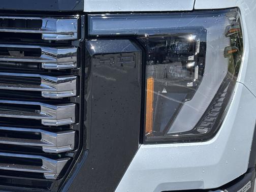 Glacier White Tricoat 2026 GMC Sierra 2500 Denali Ultimate