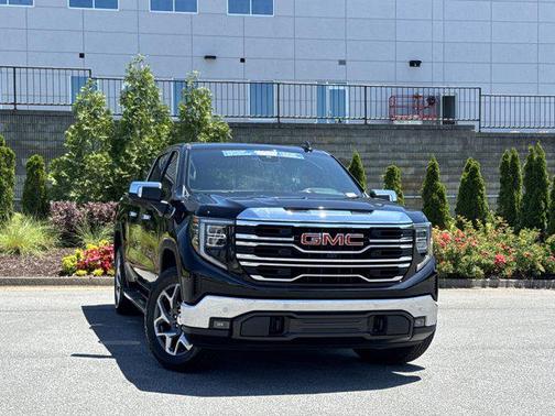 Onyx Black 2024 GMC Sierra 1500 SLT