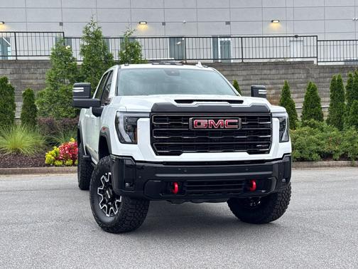 Summit White 2026 GMC Sierra 2500 AT4X