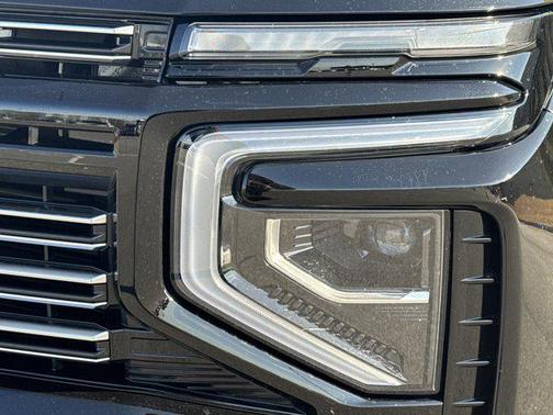 2025 Chevrolet Suburban 4WD High Country
