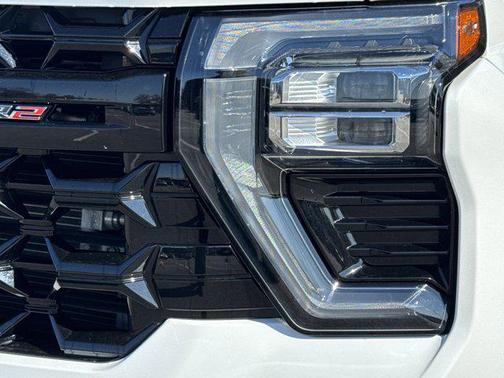 2024 Chevrolet Silverado 2500 4WD Crew Cab Standard Bed ZR2