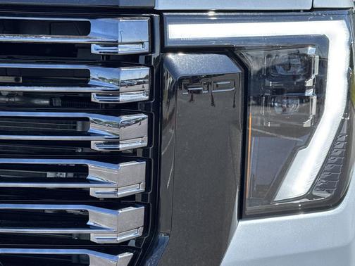 Glacier White Tricoat 2026 GMC Sierra 2500 Denali Ultimate