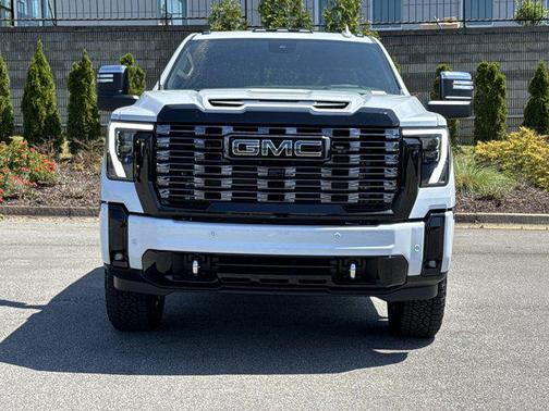 Glacier White Tricoat 2026 GMC Sierra 2500 Denali Ultimate
