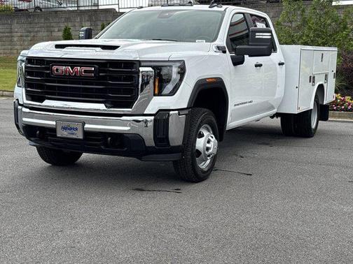 2025 GMC Sierra 3500 Base