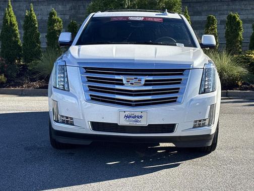 Crystal White Tricoat 2017 Cadillac Escalade Platinum