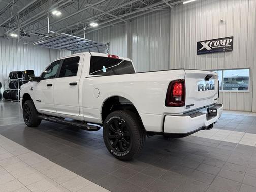 Bright White Clearcoat 2027 RAM 2500 Big Horn