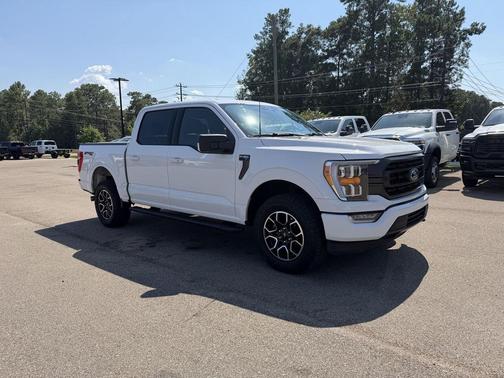 Oxford White 2022 Ford F-150 XLT
