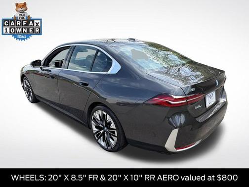 Dark Graphite 2025 BMW i5 XDRIVE40