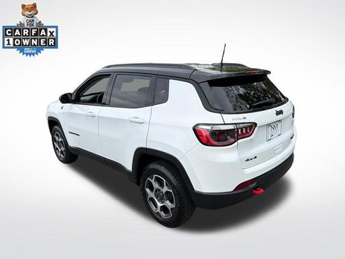 Bright White Clearcoat 2022 Jeep Compass TRAILHAWK