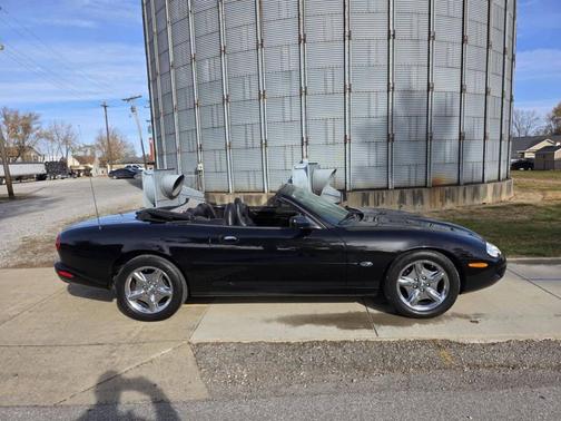 1998 Jaguar XK8 Base