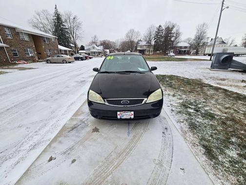 2006 Ford Focus ZX4 S