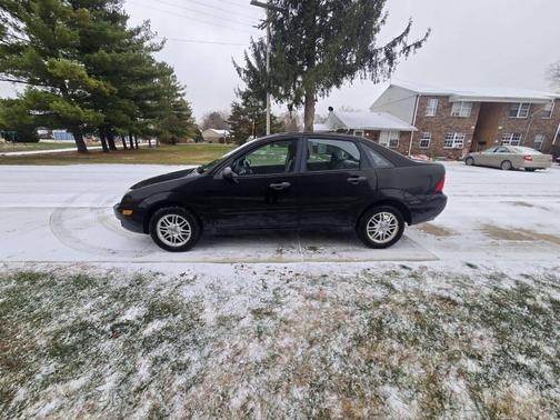 2006 Ford Focus ZX4 S