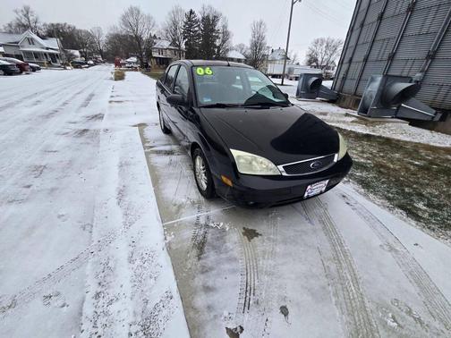 2006 Ford Focus ZX4 S