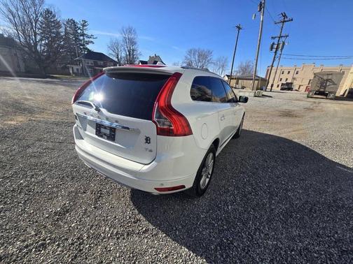 2016 Volvo XC60 T6 Drive-E Platinum