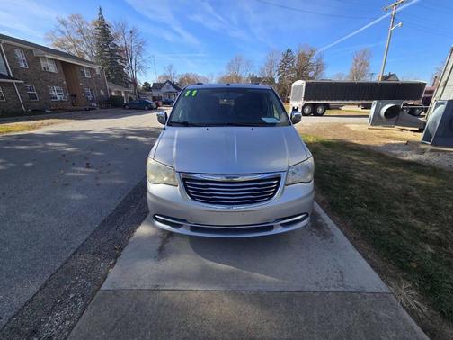 2011 Chrysler Town & Country Touring-L