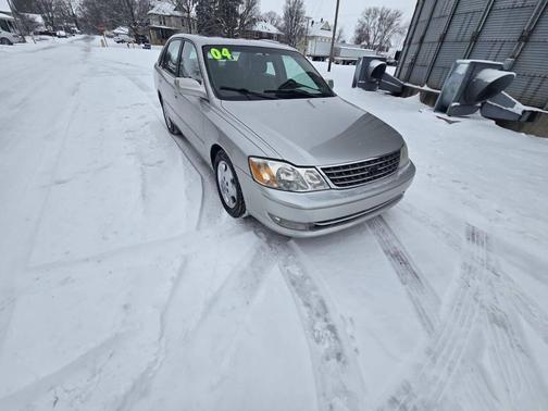 2004 Toyota Avalon XL
