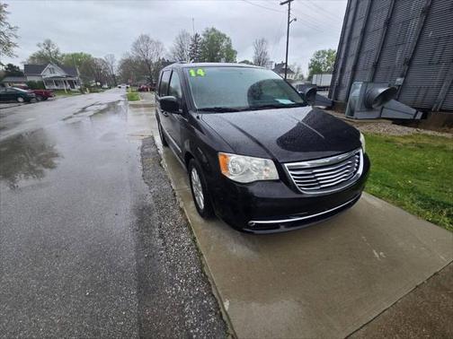 2014 Chrysler Town & Country Touring
