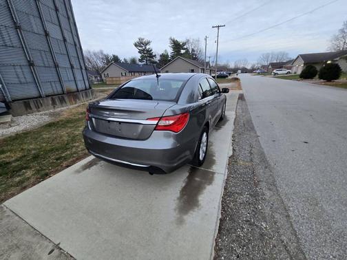2013 Chrysler 200 Touring
