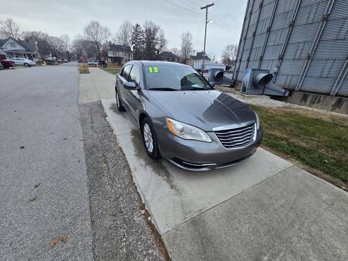 2013 Chrysler 200 Touring
